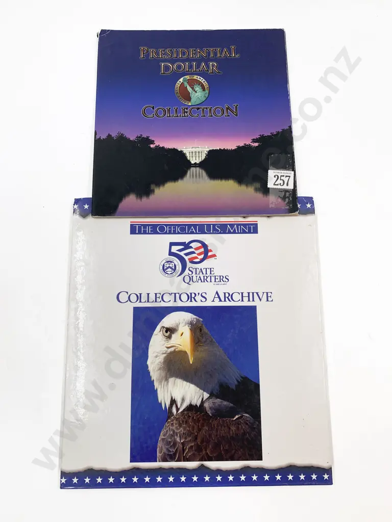 US Mint 50 State Quarters Folder complete with dollar collection incomplete Image 1++