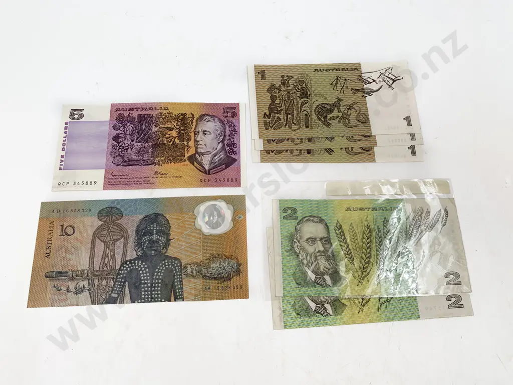 Aust Bank Notes $10 $5 $2 x 2 $1 x2 Image 1++