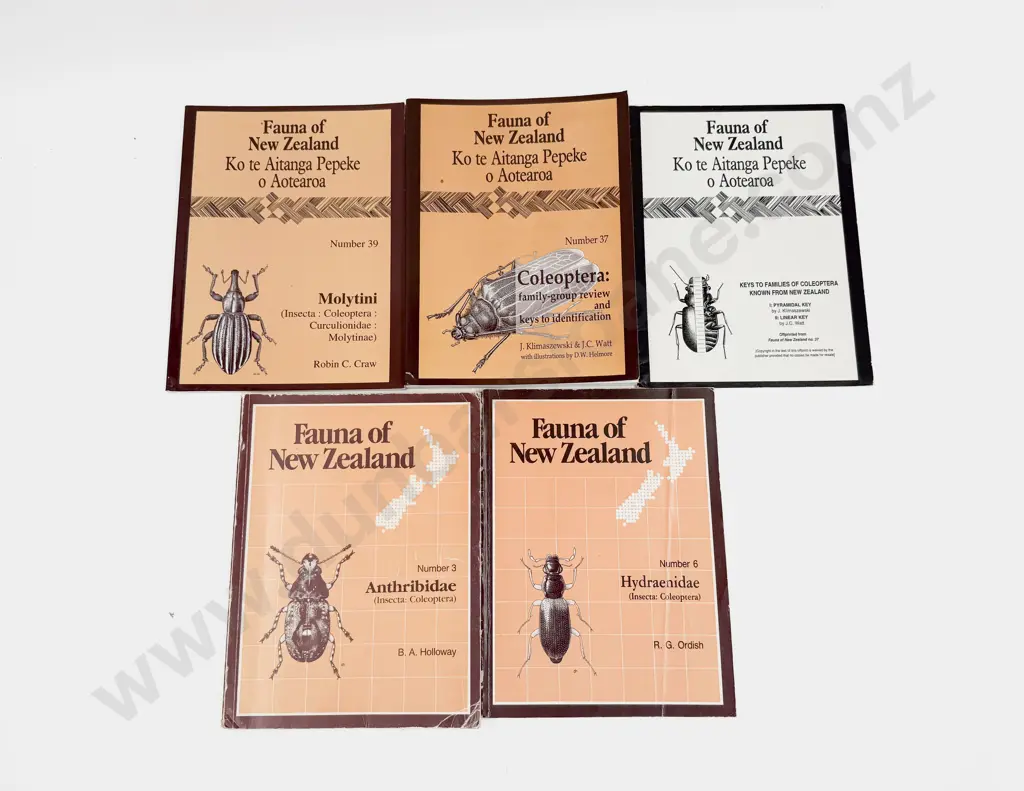 Five Assorted Fauna of NZ Reference Books Image 1++