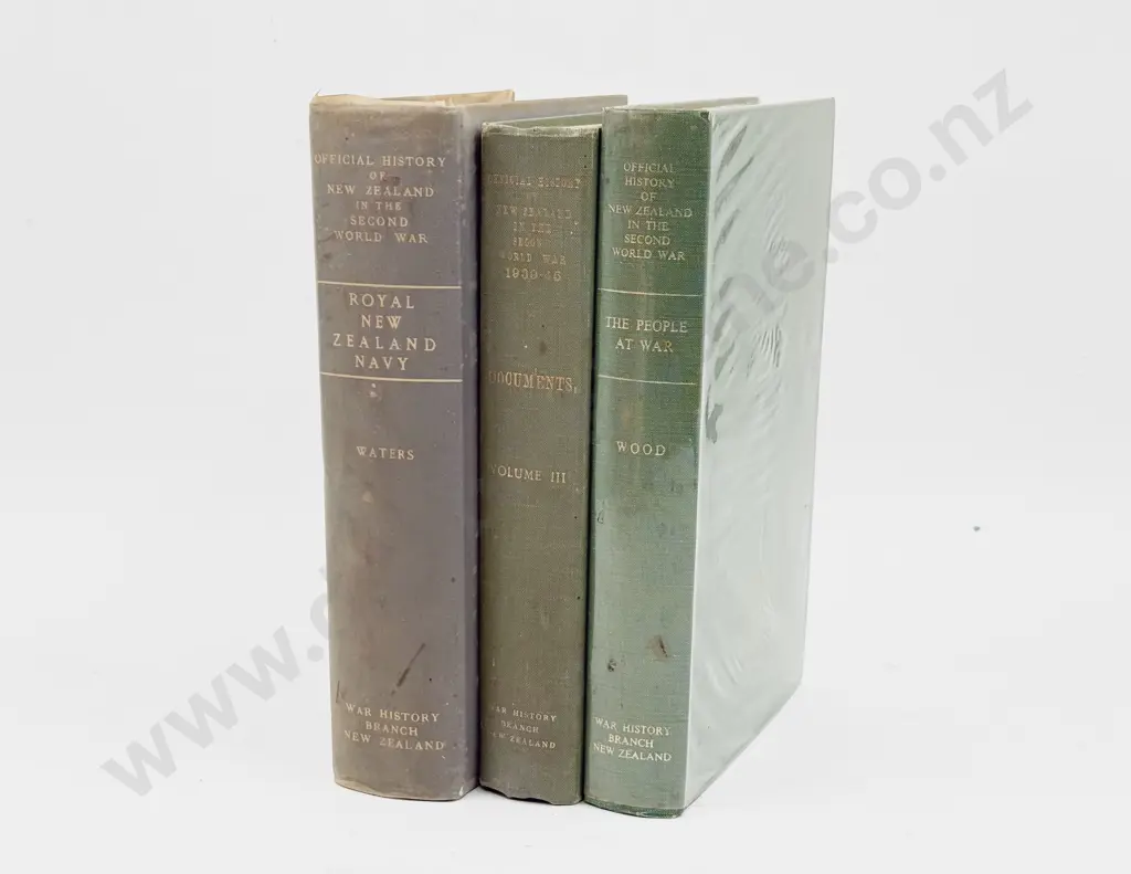 Official History of NZ in WWII: Royal NZ Navy & Documents & The People at War Image 1++