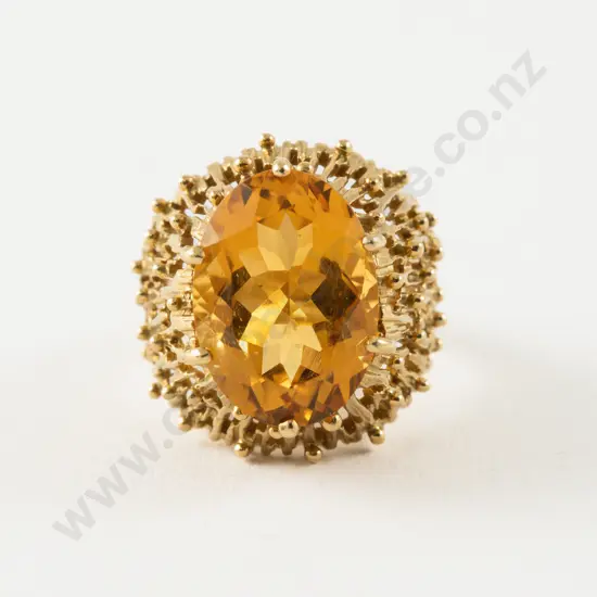 NZ Jeweller Peter Minturn 18ct Single Citrine Dress Ring