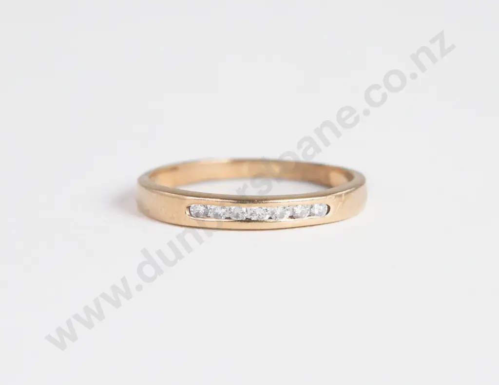 9ct Seven Stone Diamond Band Ring Image 1++
