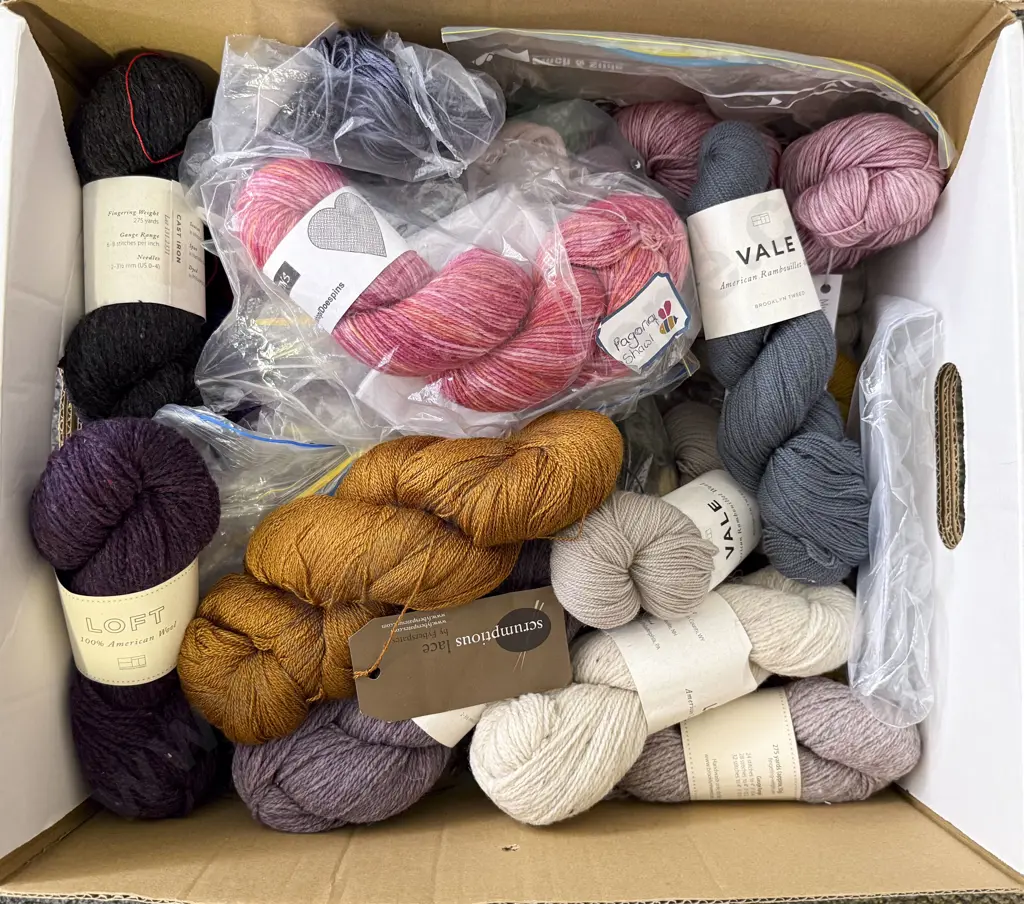 Quantity of Assorted Wool Yarn Image 1++