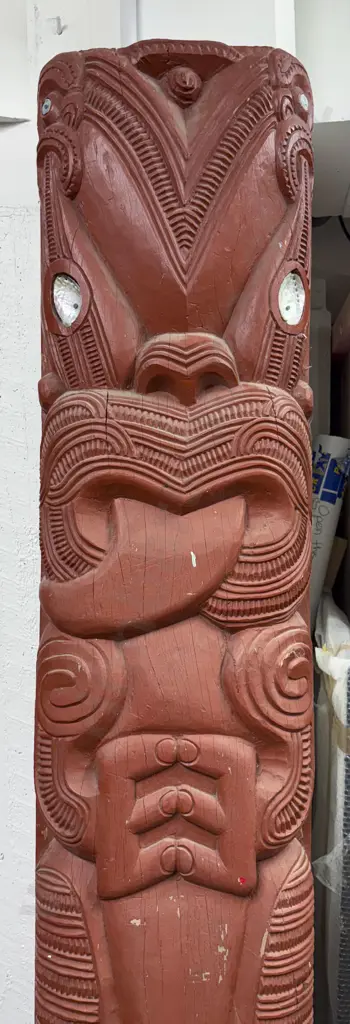 Pair of Early C20th Ngati Tarawhai Amo Image 1++
