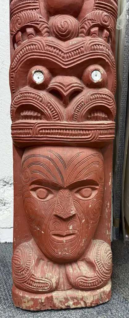 Pair of Early C20th Ngati Tarawhai Amo Image 1++