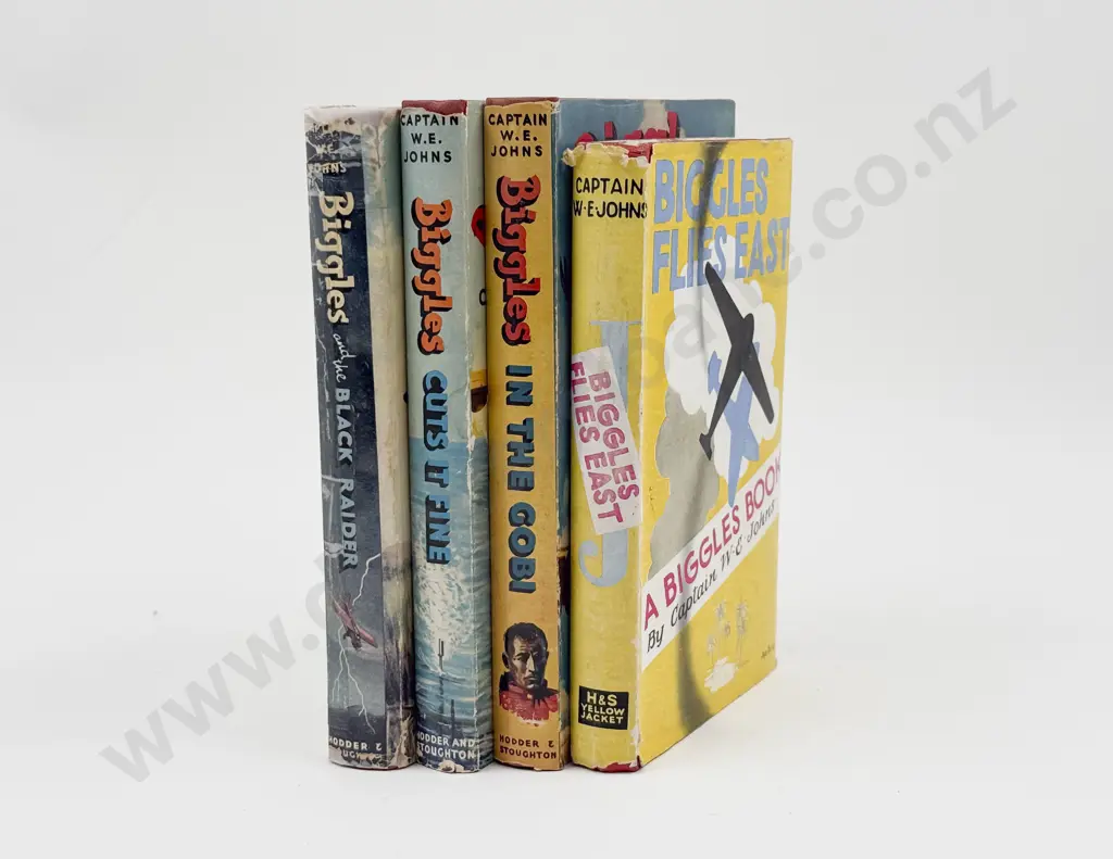 Four Captain W E Johns Biggles Volumes Image 1++