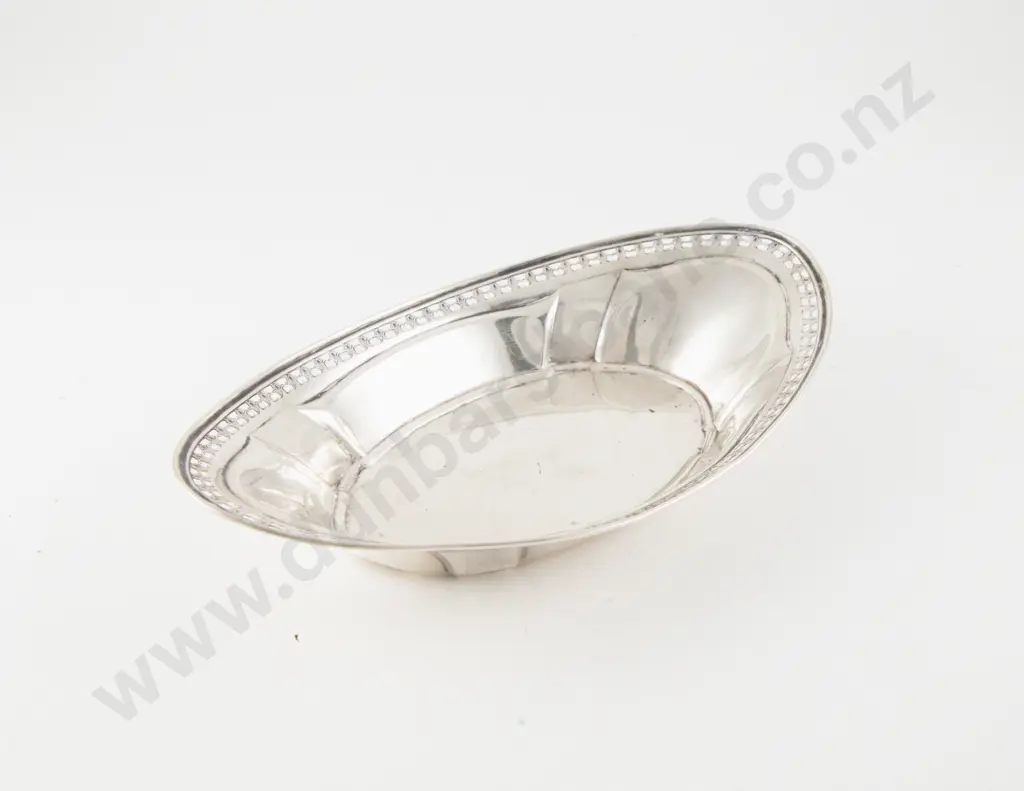 S/S Boat Shaped Bread Basket Image 1++