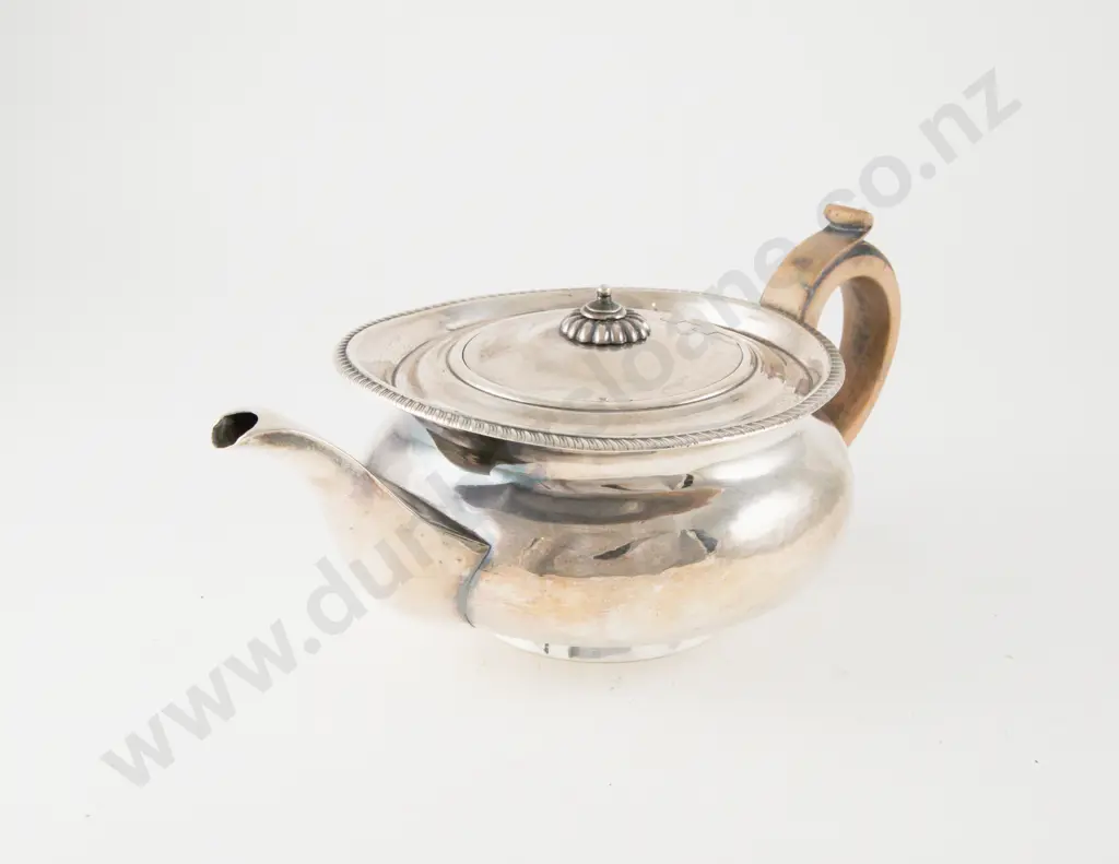 Geo III S/S Teapot Image 1++
