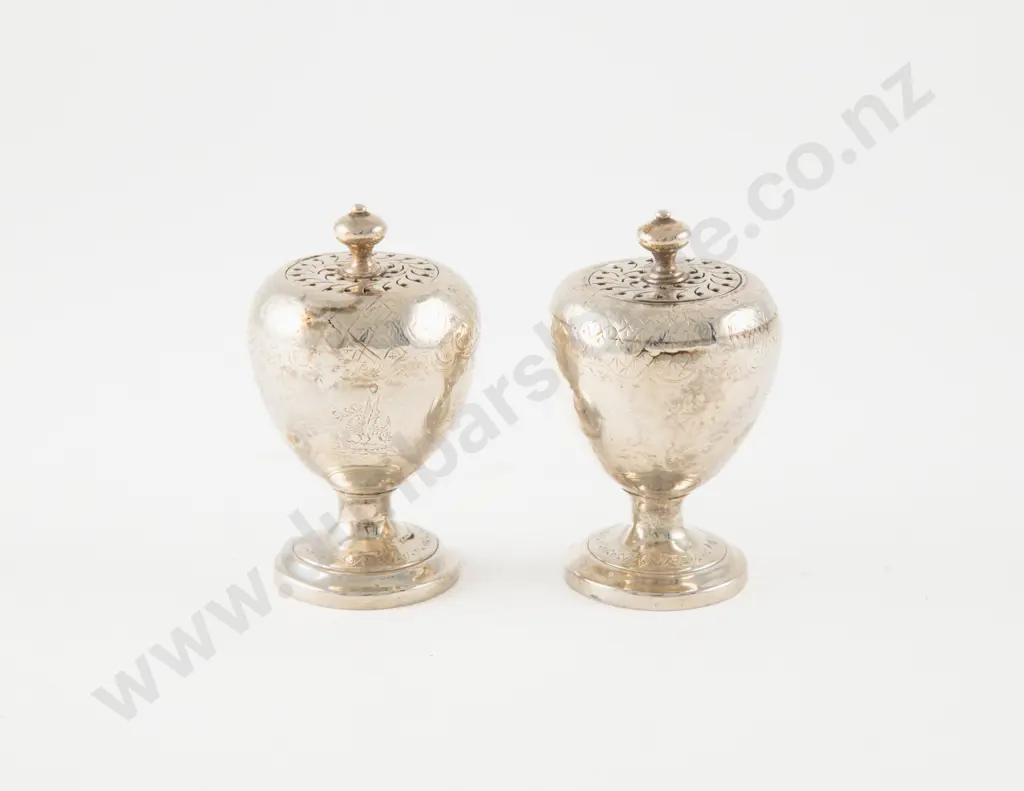 Pair Wm IV S/S Pepperettes Image 1++