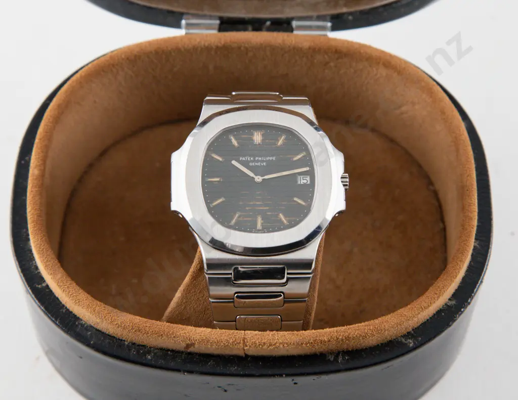 Circa Late C1970's Patek Philippe Reference (3700) Jumbo Nautilus Automatic Wrist Watch Image 1++