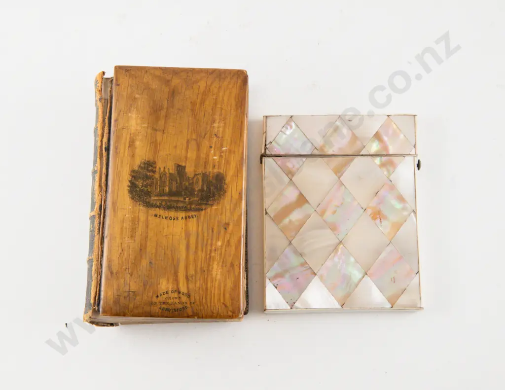 Vict MOP Calling Card Case Image 1++