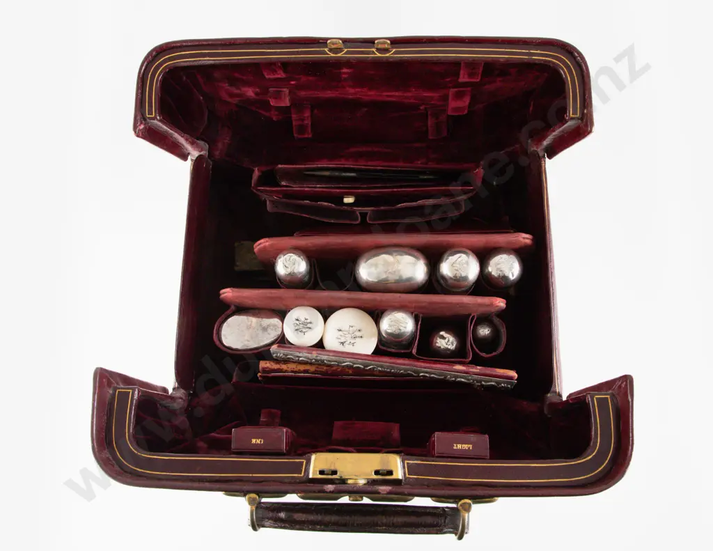 Victorian Moroccan Leather Gentleman's Travel Vanity Case Image 1++