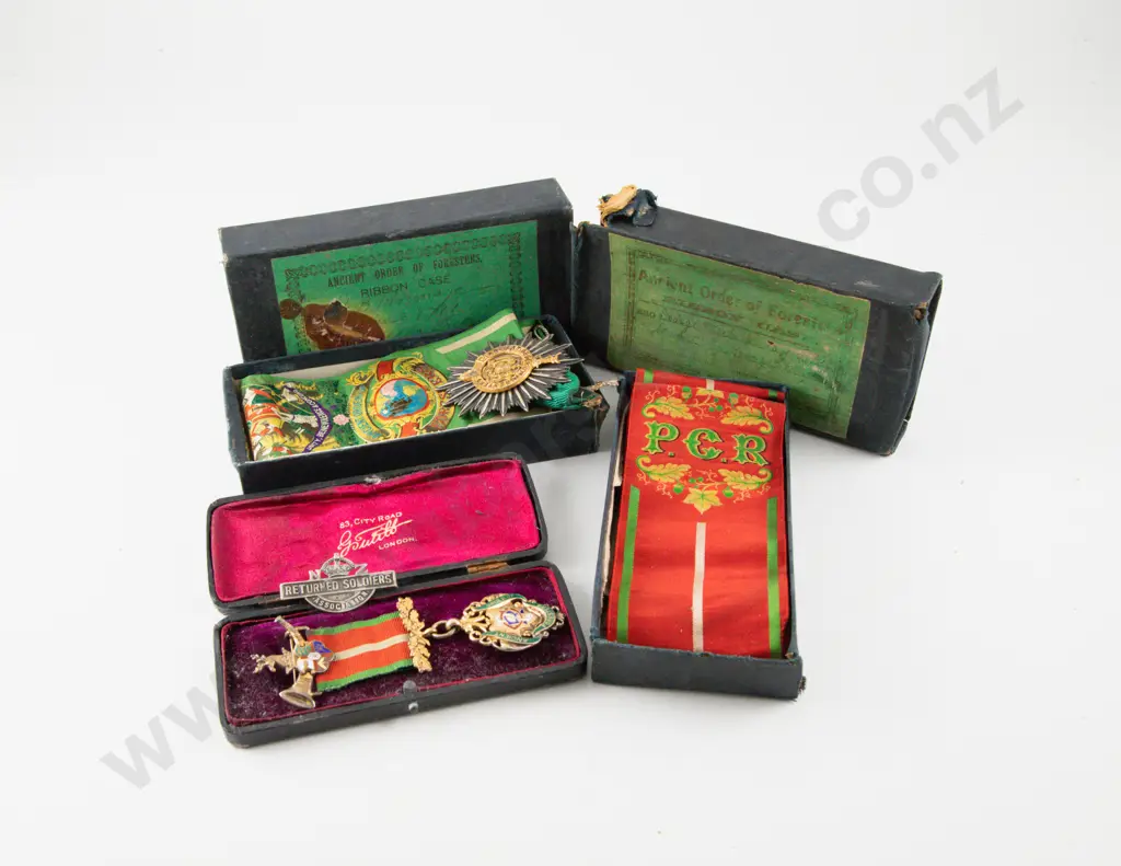 Silver Gilt Ancient Order of Foresters Medal Image 1++