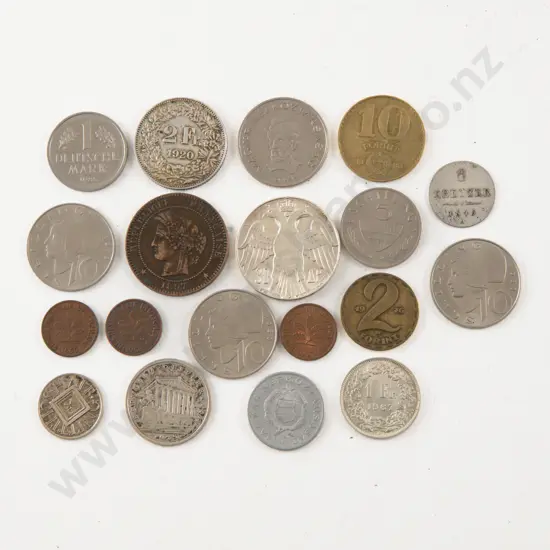 Small Qty Vintage World Silver and Metal Coins (19)