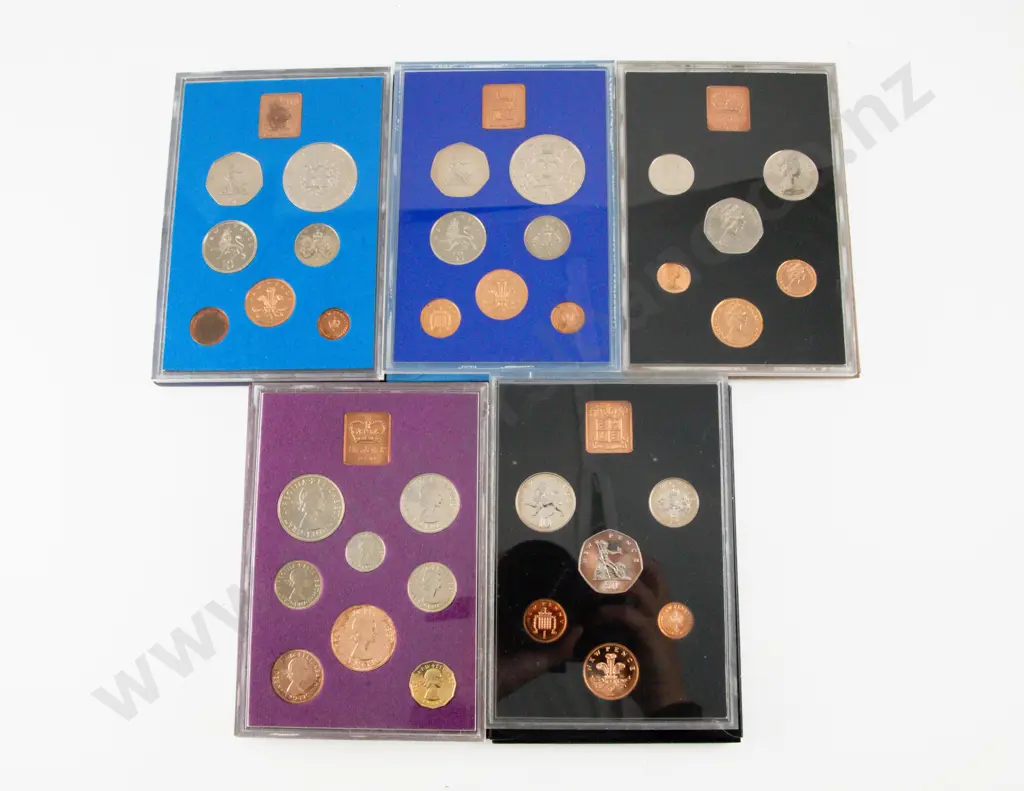 Coinage of Great Britain and Northern Ireland Nine and Seven Coins 1970 1971 1972 1977 1978 Image 1++
