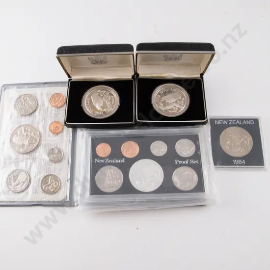 NZ Two 1984 Proof Silver Dollars Black Robin with 7pce Unc Coin Set & Issue and Unc $1