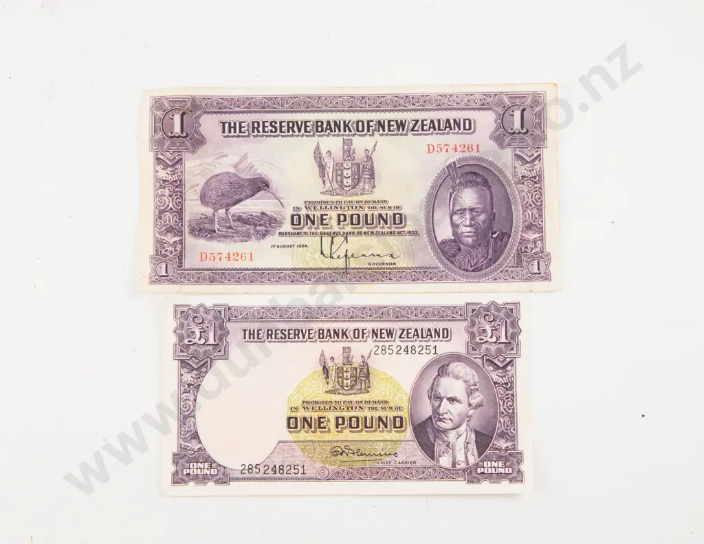 Two NZ One Pound Bank Notes Signed Fleming and Lefeaux 1934 Image 1++