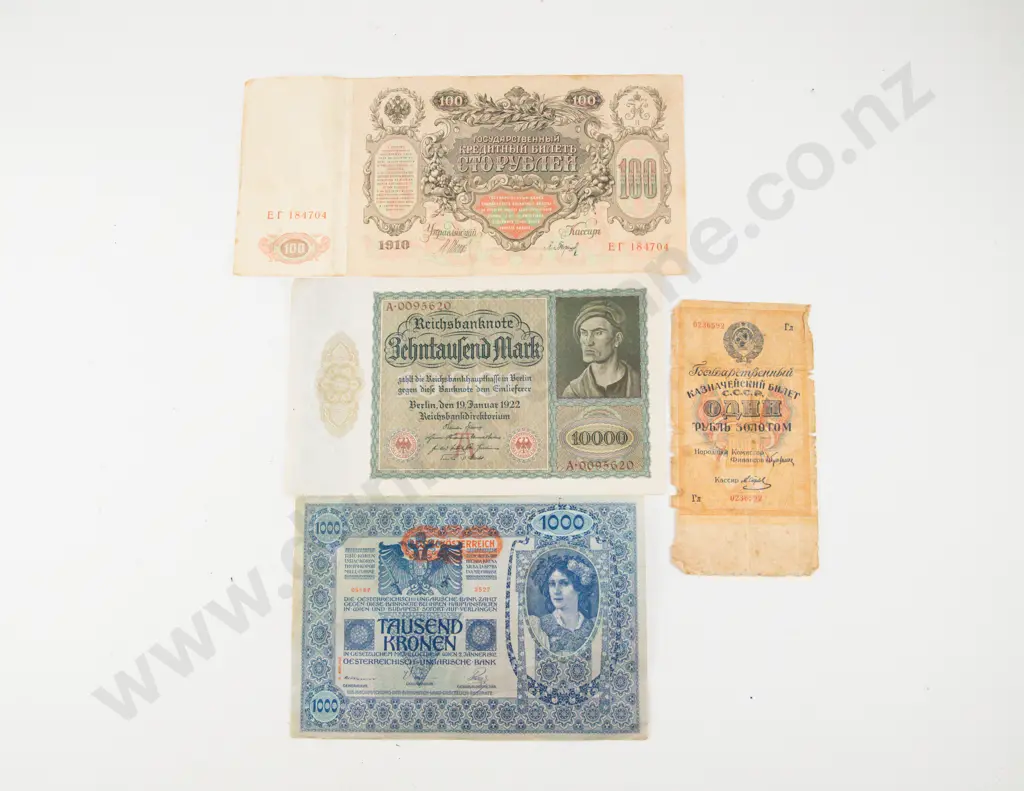 Three Large Banknotes 1910 Russia 100 Roubles German 1922 Reichsbanknote 10 Image 1++
