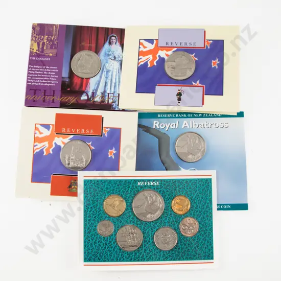 NZ 1998 Royal Albatross Unc $5 and Coin Set with 1997x2 1998 Unc $5