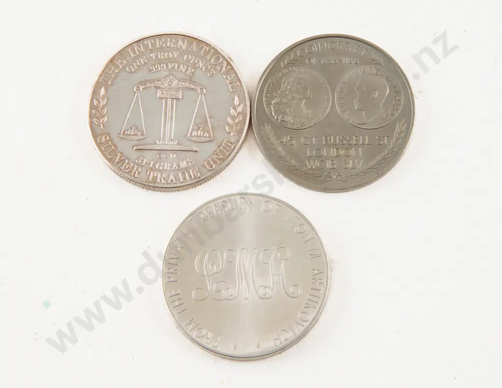 Two Commemorative Silver Medallions One Troy Ounce .999 Fine - 500 Grains Sterling Silver - Base Metal Image 1++