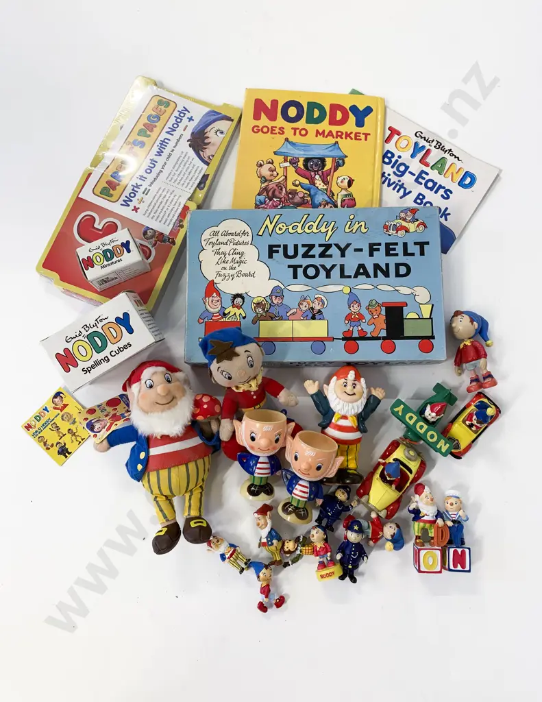 Assorted Noddy Toys Including Fuzzy Felt Toyland Image 1++