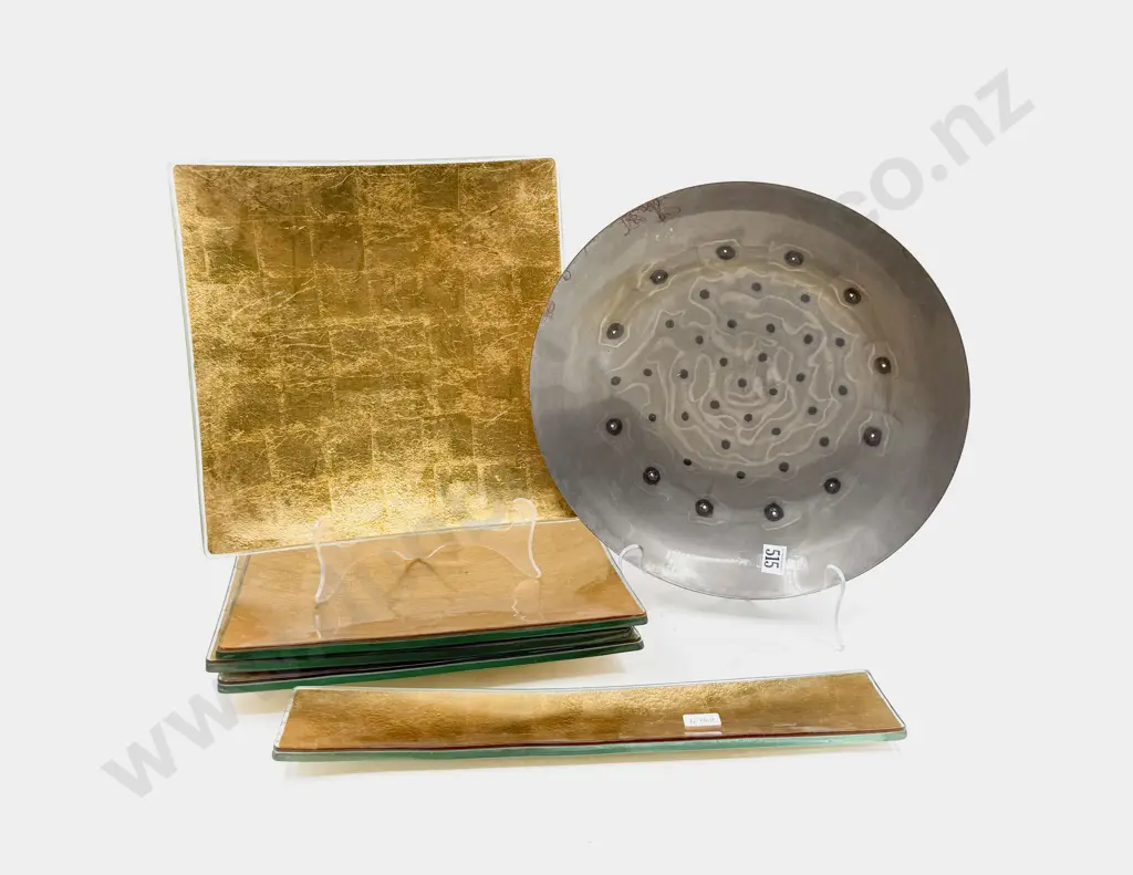 Qty of Assorted Decorative Glass Serving Dishes Together with Other Image 1++