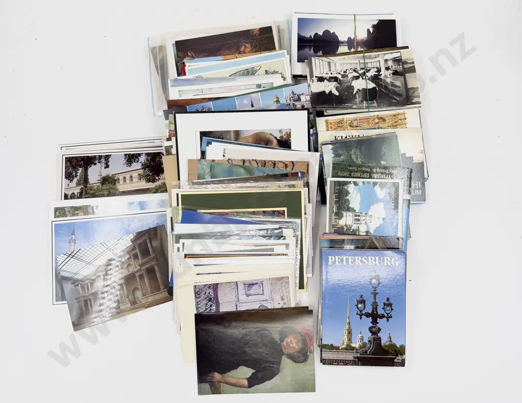 Quantity of Assorted Postcards & Postcard Books etc Image 1++