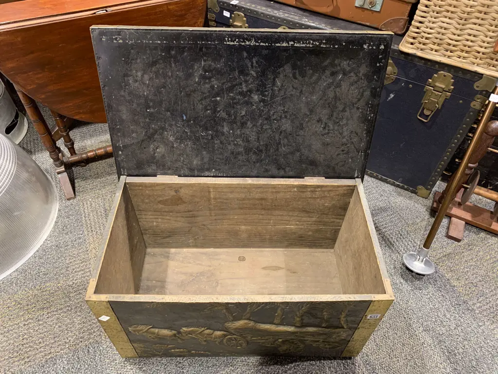 Embossed Brass Coal Box Image 1++