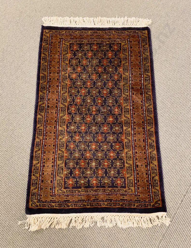 Small Persian Mat Image 1++