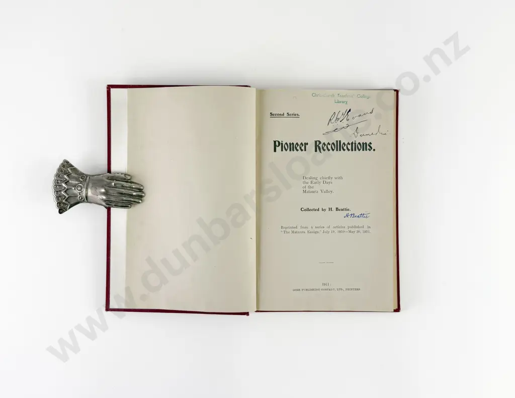 Beattie Herries - Pioneer Recollections (Signed copy) Image 1++