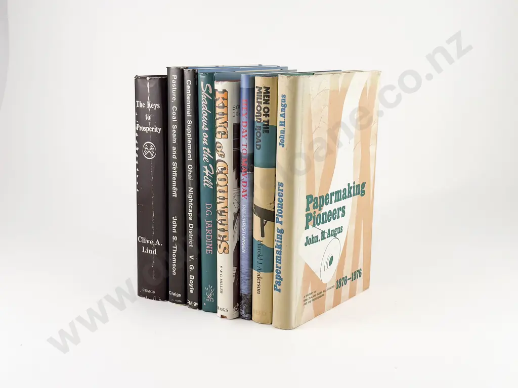 8 Large South Island Books Image 1++