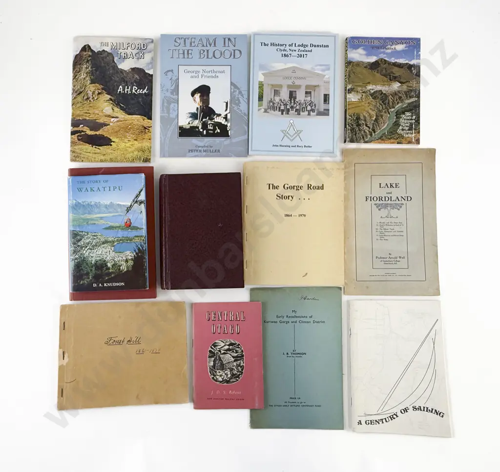 Assorted Otago Books & Booklets Image 1++