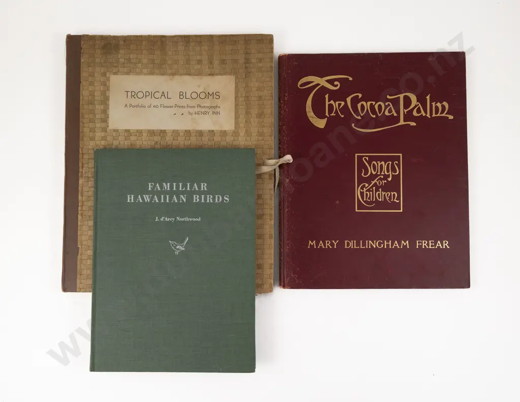 3 Large Hawaiian Volumes Image 1++