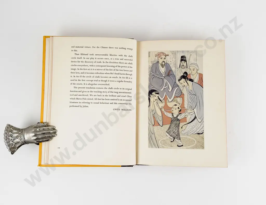 Hume Frances (trans) The Story Of The Circle Of Chalk Image 1++