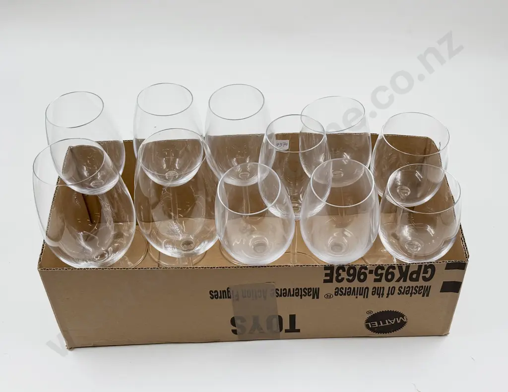 Box of Assorted Wine Glasses Image 1++