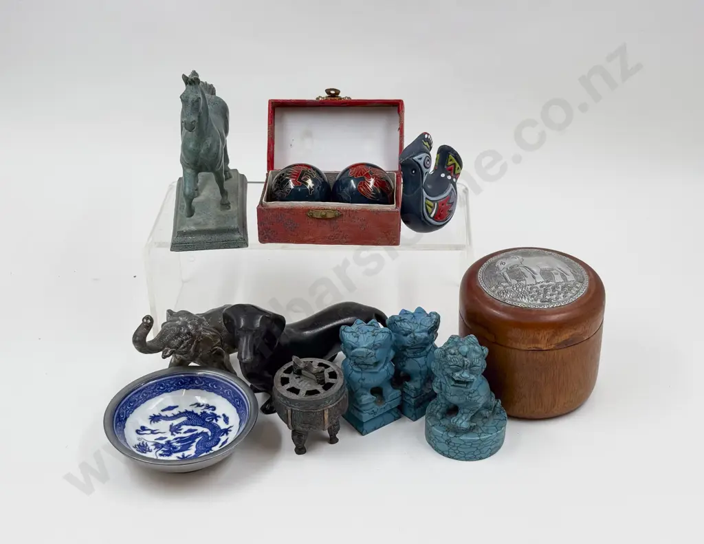 Quantity of Asian Ornaments Etc Image 1++