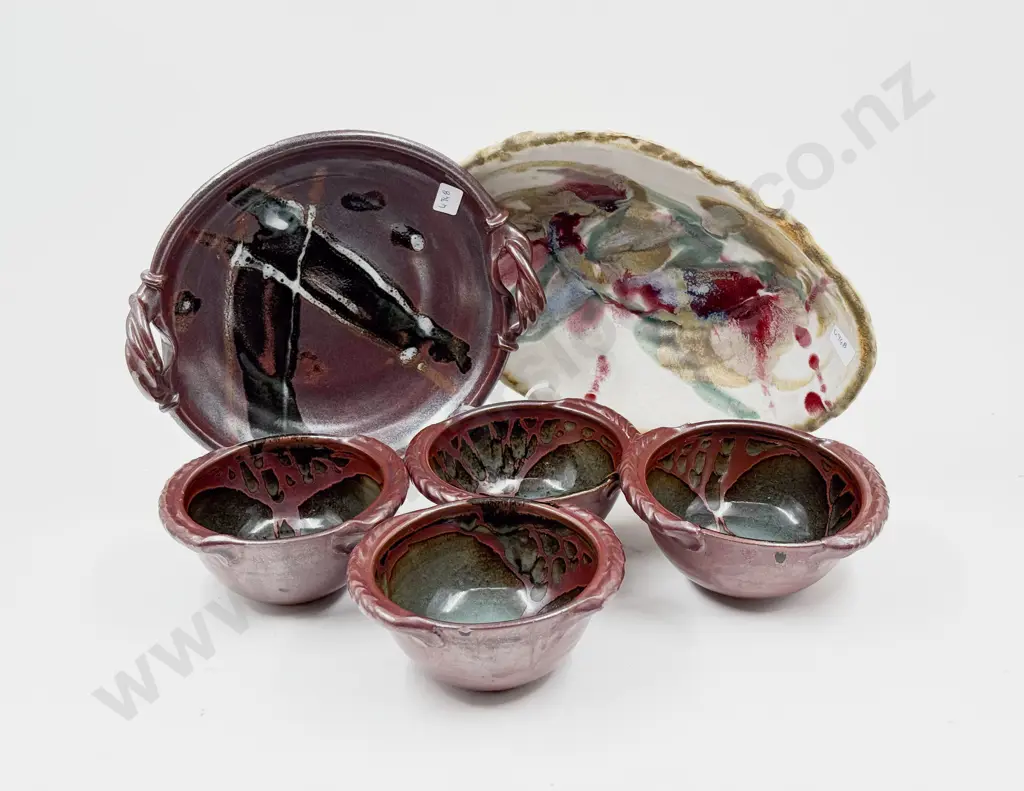 Six Pieces of Assorted NZ Pottery Image 1++