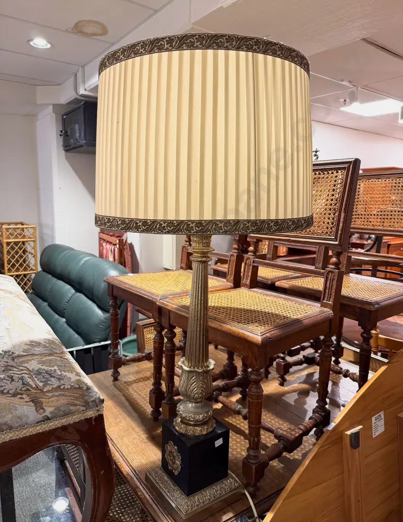 Decorative Column Form Large Table Lamp Image 1++