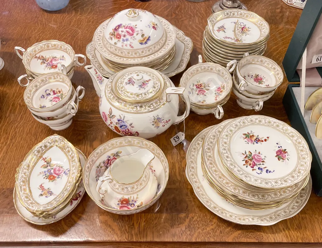 Hammersley Dresden Sprays Pattern Tea Set Image 1++