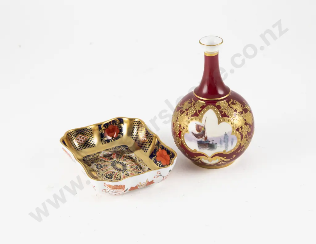 Royal Crown Derby Specimen Vase Image 1++