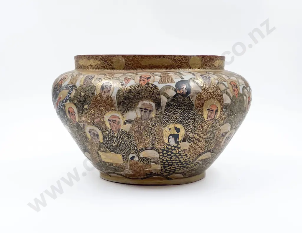 Mid C20th Japanese Satsuma Jardiniere Image 1++