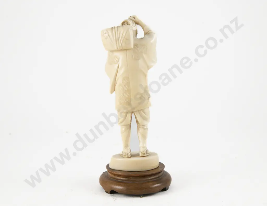 Signed Meiji period (1868–1912) Japanese Ivory Carving of a Traveller Image 1++