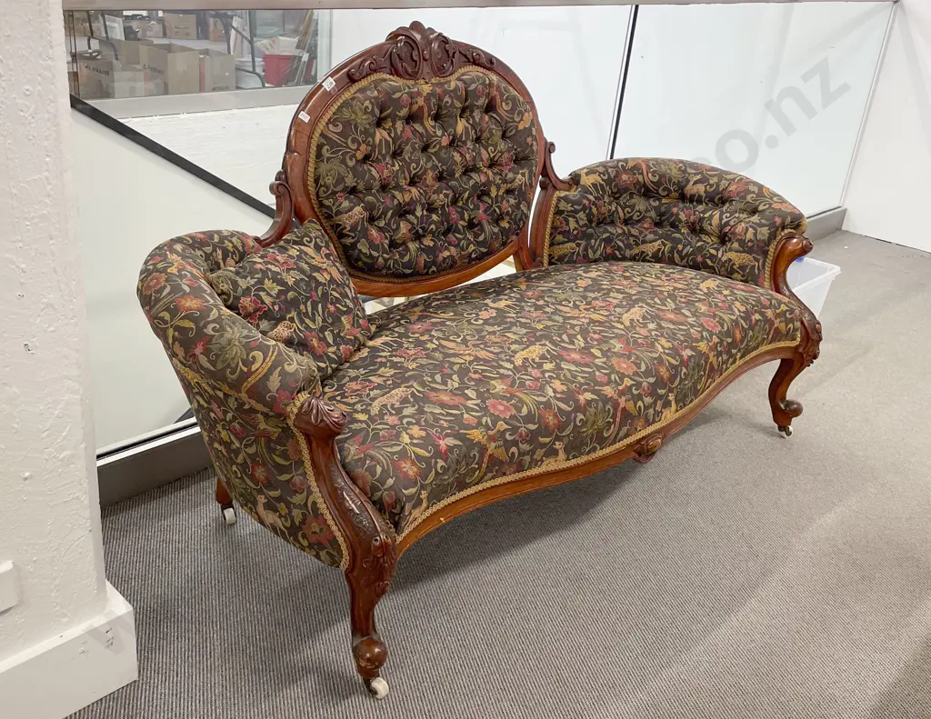 An Attractive Vict Walnut Parlour Sofa Image 1++