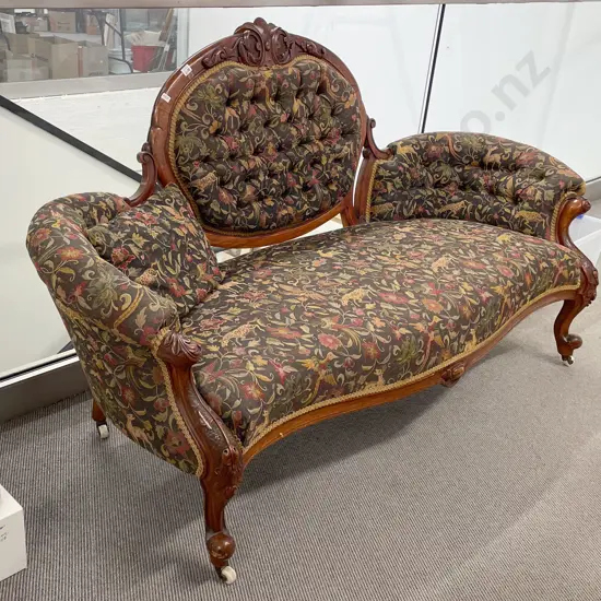 An Attractive Vict Walnut Parlour Sofa