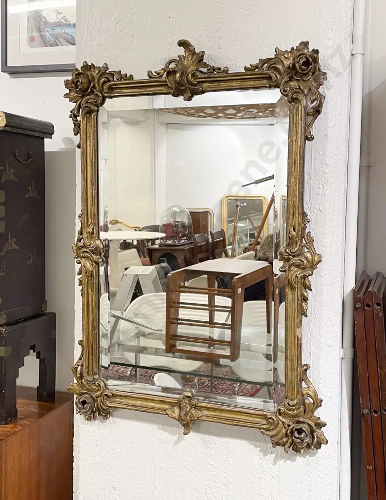An Attractive C19th Gilt Framed Wall Mirror Image 1++