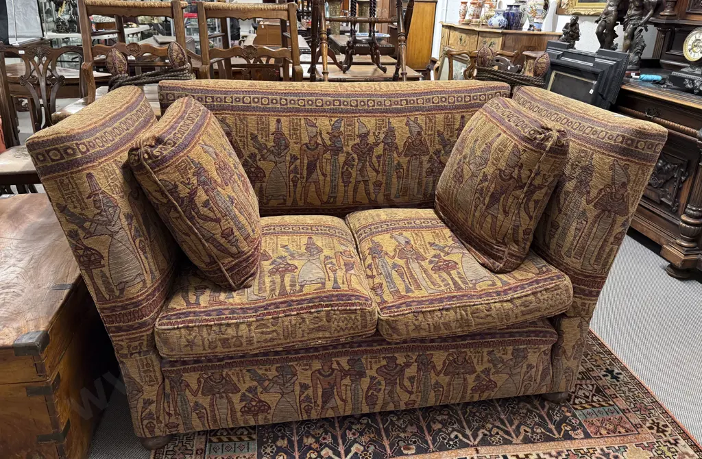 Elizabeth I Style Knole House Sofa Image 1++