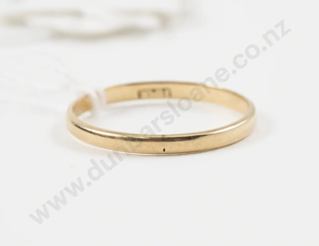 18ct Plain Wedding Band Image 1++
