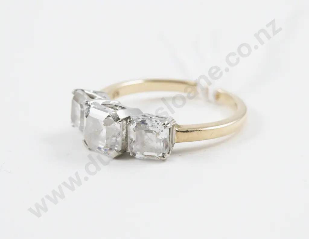 9ct Three Stone Cubic Zirconia Dress Ring Image 1++