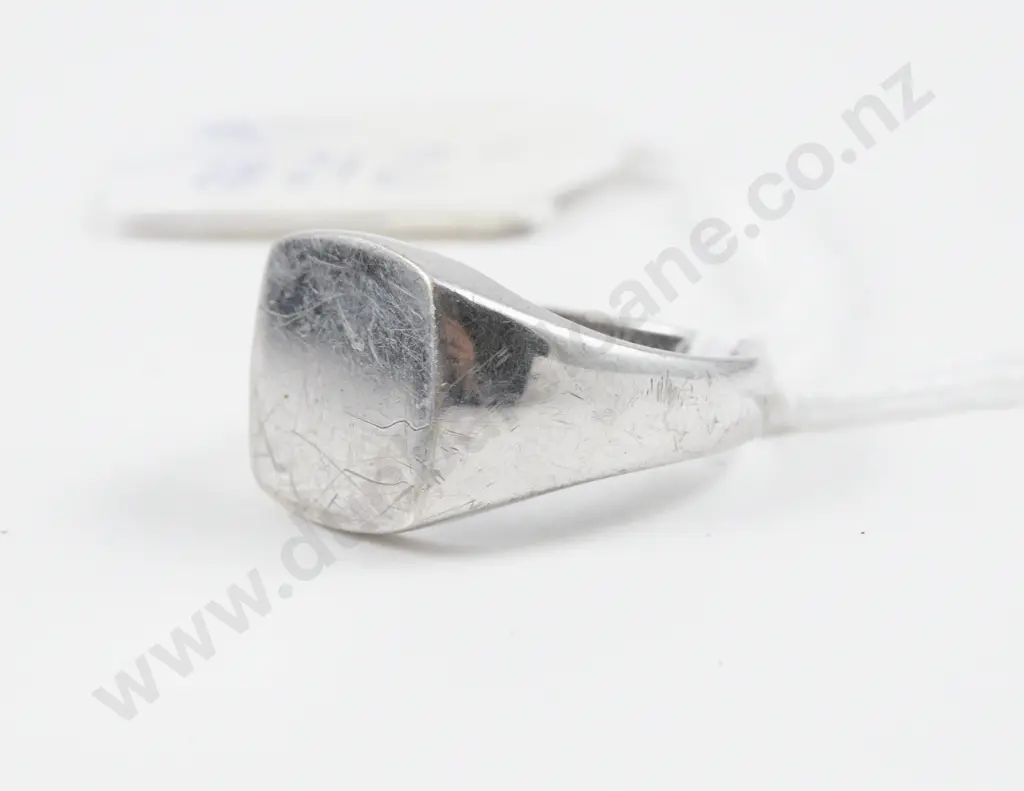 S/S Plain Signet Ring Image 1++