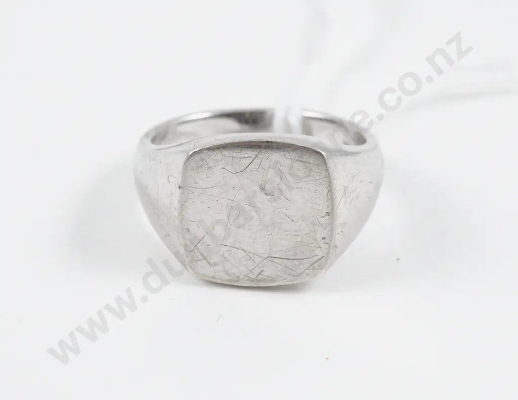 S/S Plain Signet Ring Image 1++